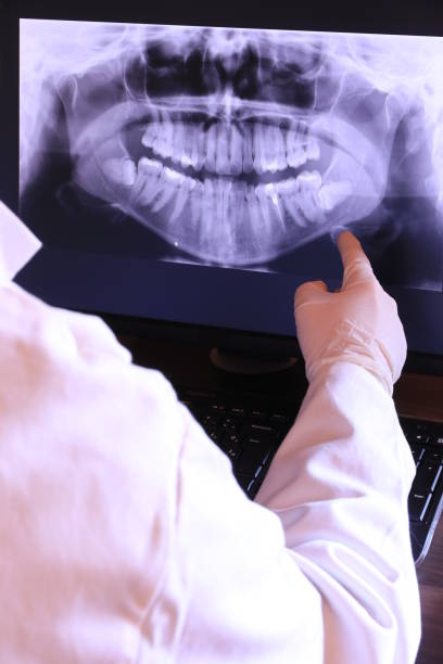 Best Broken or Cracked Tooth Emergency Dentist in Mathis, TX